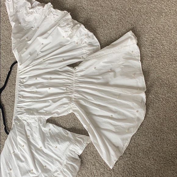Bell-sleeved pearl beach dress | one size - Picture 7 of 8